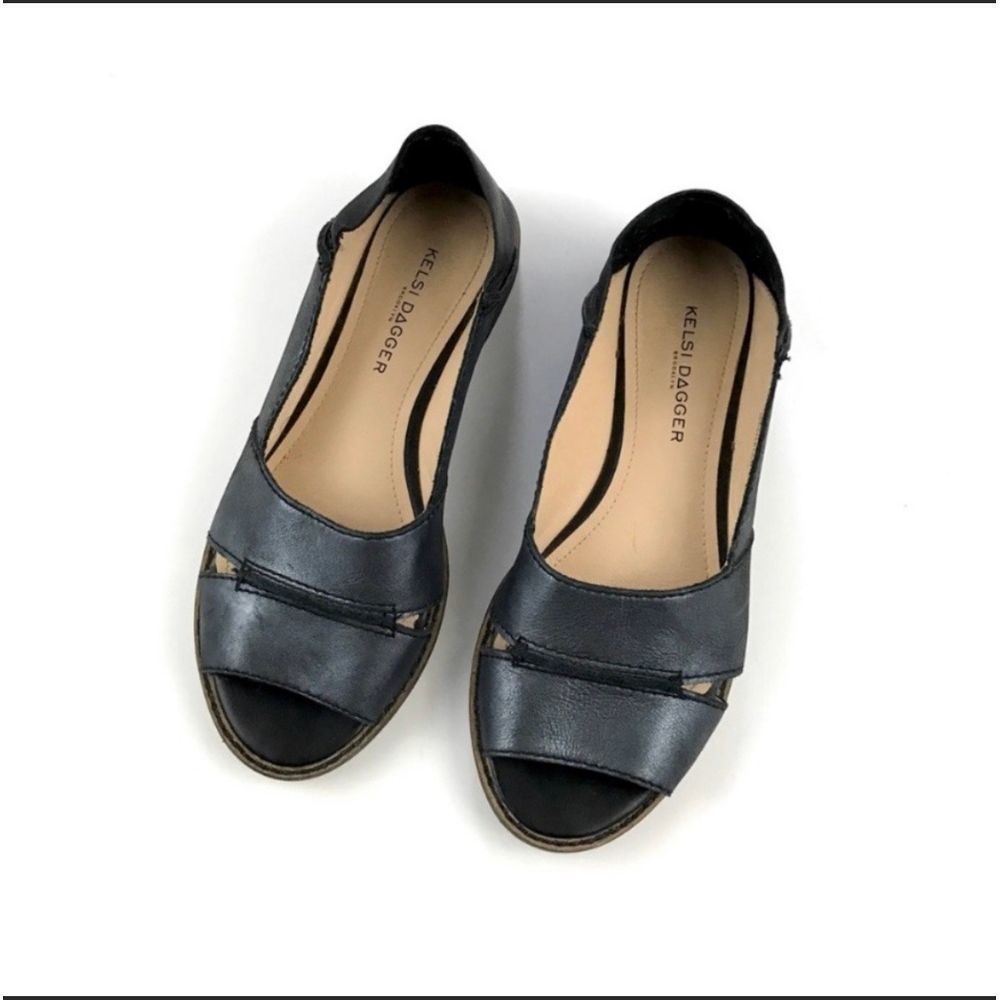 ANTHRO Kelsi Dagger Leather Flats